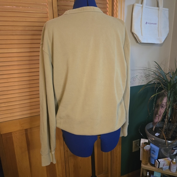 Uniqlo Men's Beige Crewneck Sweater - Picture 4 of 6